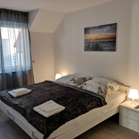 Modern Wohnen I Parkplatz I Wlan I Netflix I Balkon I 6 Schlafplaetze Apartment Bad Oeynhausen Exterior photo