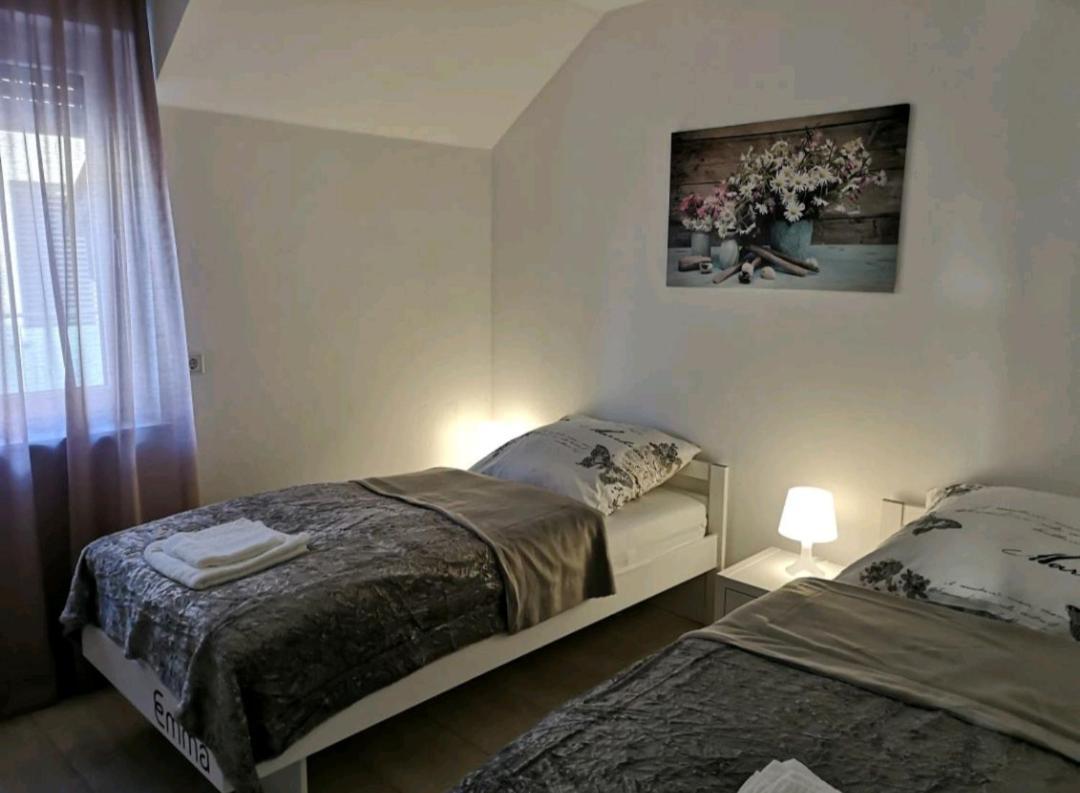 Modern Wohnen I Parkplatz I Wlan I Netflix I Balkon I 6 Schlafplaetze Apartment
